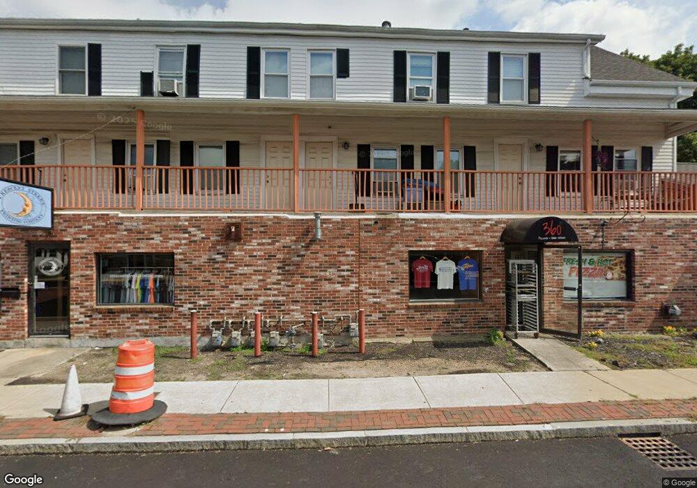 366 Union St unit A, Franklin, MA 02038 - photo 1