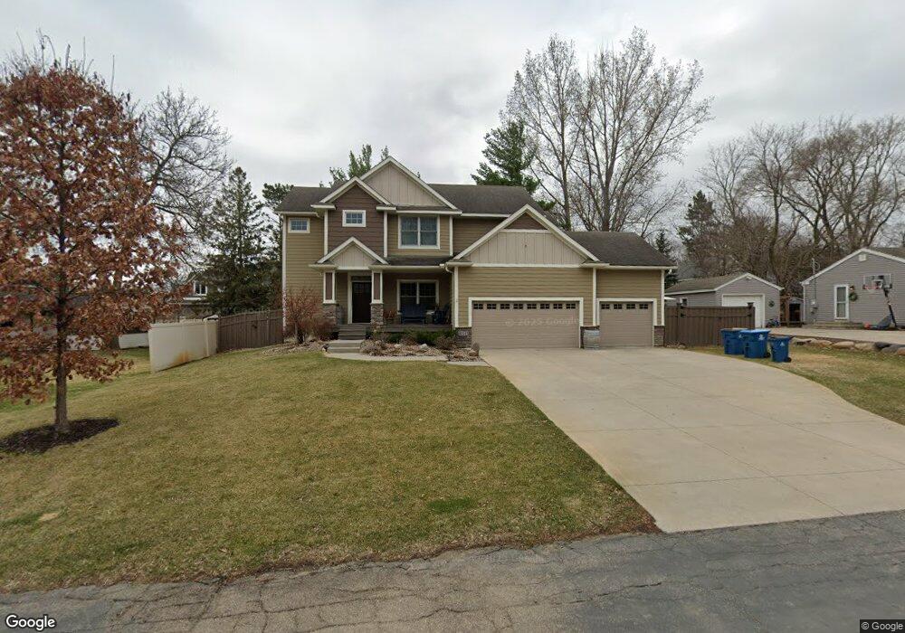 18545 Azure Rd, Wayzata, MN 55391 - photo 1