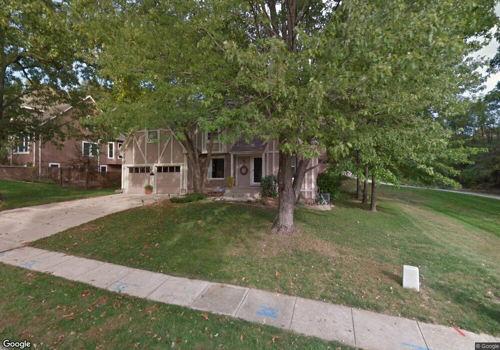 4995 Summit St, Shawnee, KS 66216 - photo 1