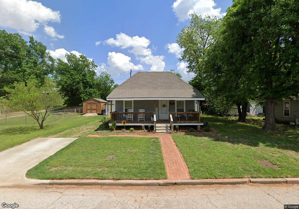 604 N Division St, Guthrie, OK 73044 - photo 1