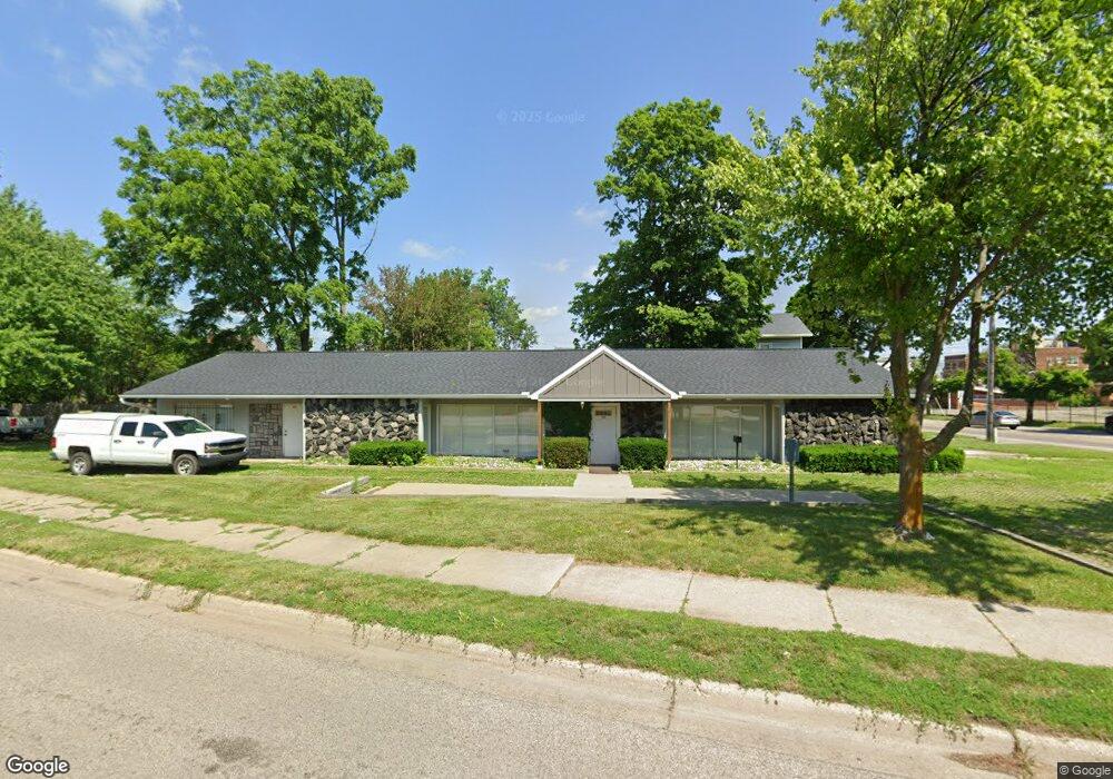 940 S Grand Traverse St, Flint, MI 48502 - photo 1