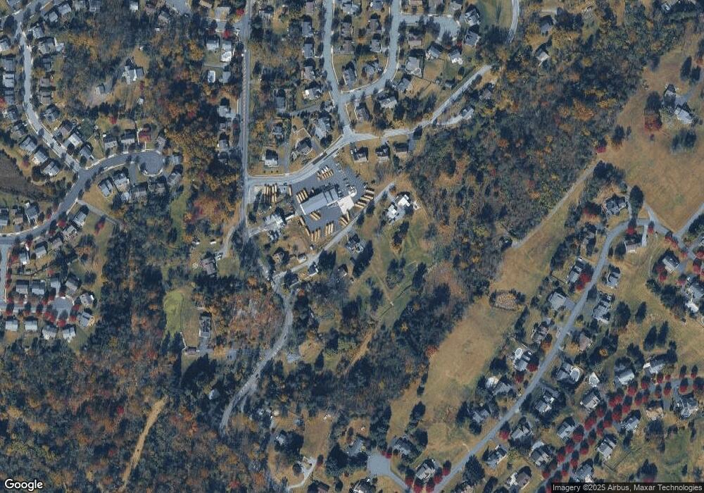 1045 Shelbourne Rd, Reading, PA 19606 - photo 1