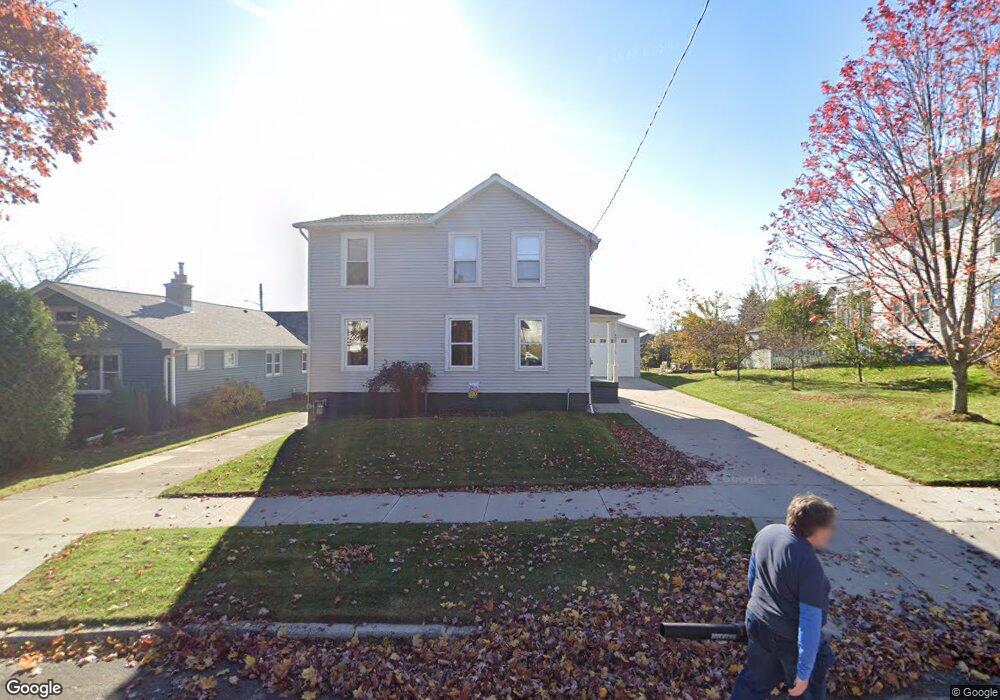 407 State St, Manitowoc, WI 54220 - photo 1