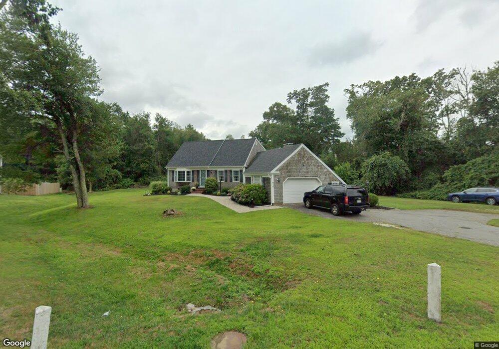 914 Russells Mills Rd, South Dartmouth, MA 02748 - photo 1