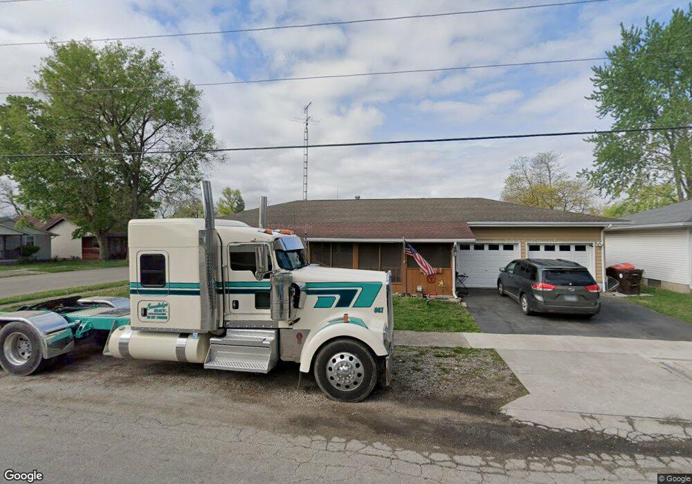 1133 Tremont St, Lincoln, IL 62656 - photo 1