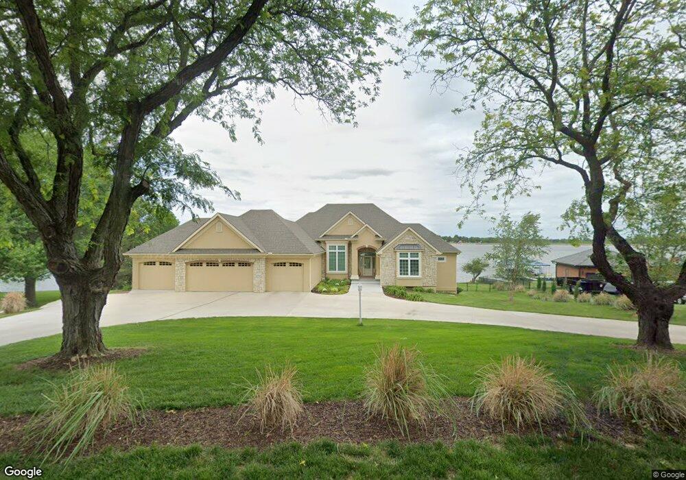 6754 SW Aylesbury Rd, Topeka, KS 66610 - photo 1