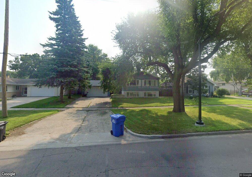 2405 Elm St N, Fargo, ND 58102 - photo 1