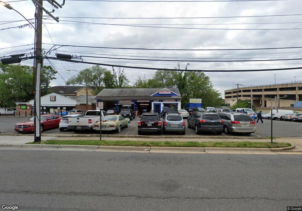 6130 Lincolnia Rd, Alexandria, VA 22312 - photo 1