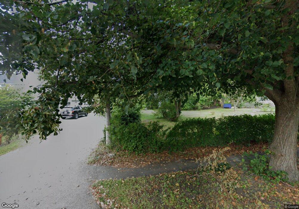 76 Kilby St unit 2, Hingham, MA 02043 - photo 1