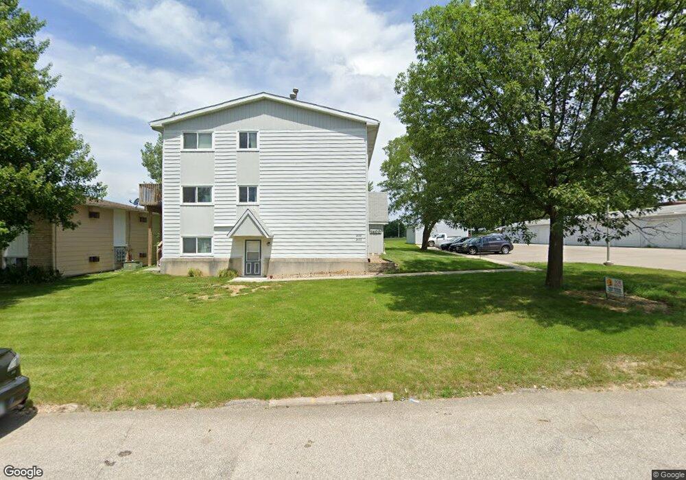 1402 Meadowview Dr, Marion, IA 52302 - photo 1