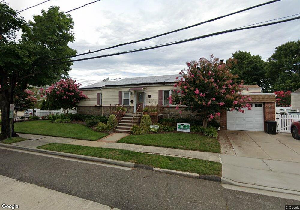 19 Noble St, Lynbrook, NY 11563 - photo 1