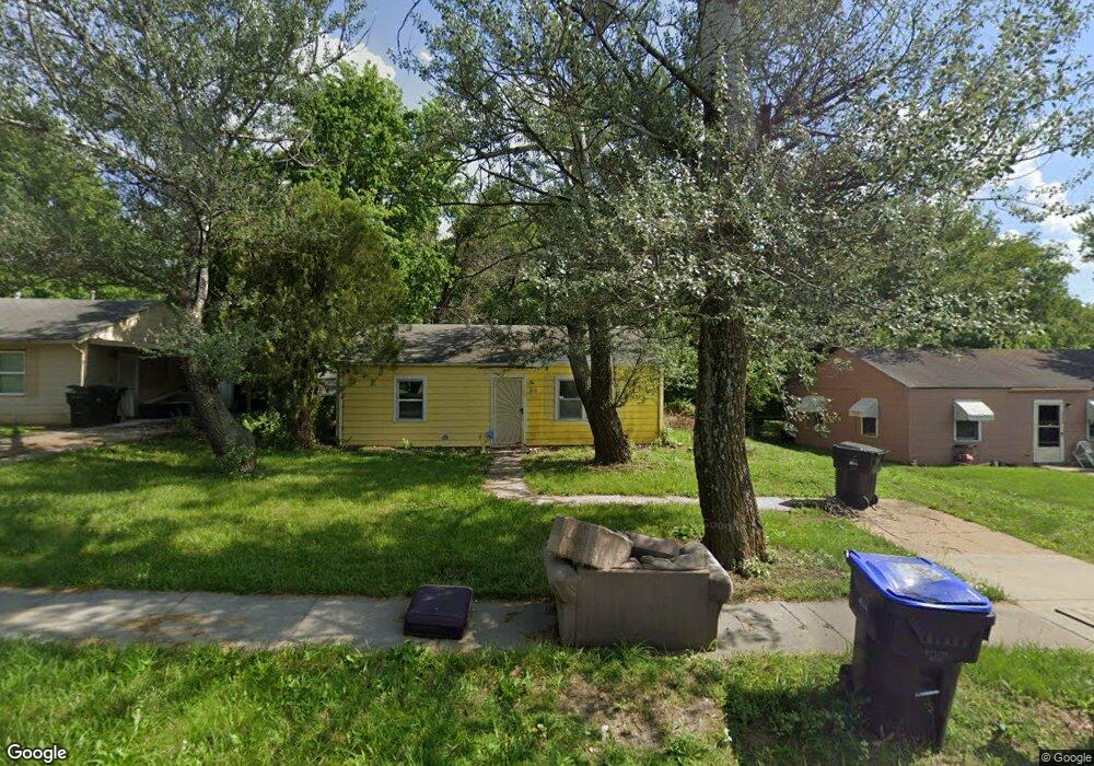 505 SE 36th St, Topeka, KS 66605 - photo 1
