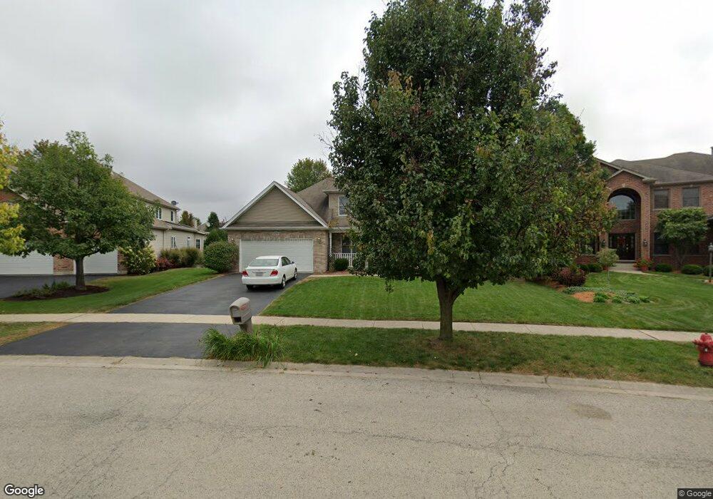 528 Danbury Dr unit 4, Oswego, IL 60543 - photo 1