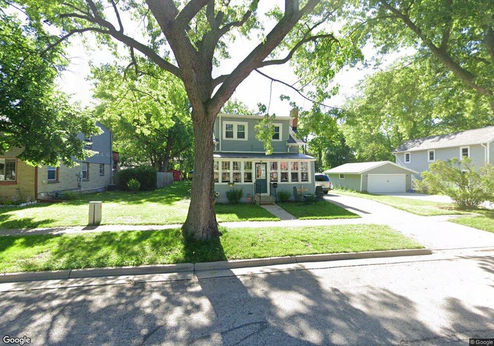 29 S Locust St, Oconomowoc, WI 53066 - photo 1