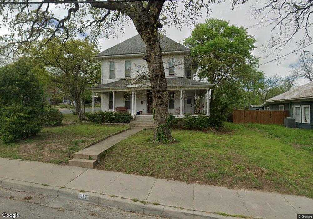 212 W Columbia St, Weatherford, TX 76086 - photo 1