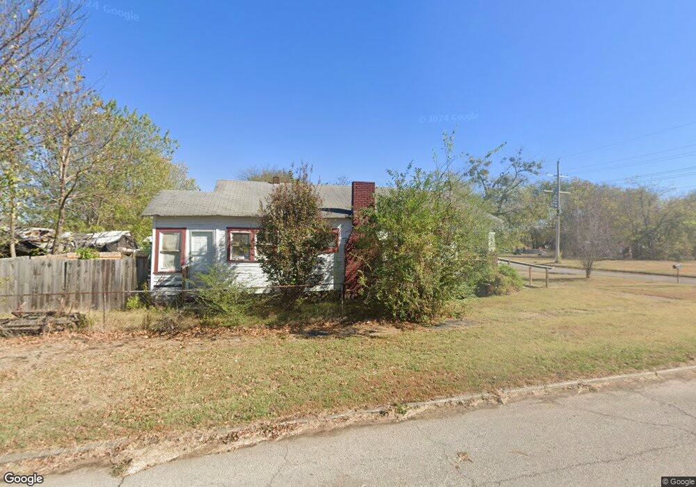 819 W 3rd St, Okmulgee, OK 74447 - photo 1