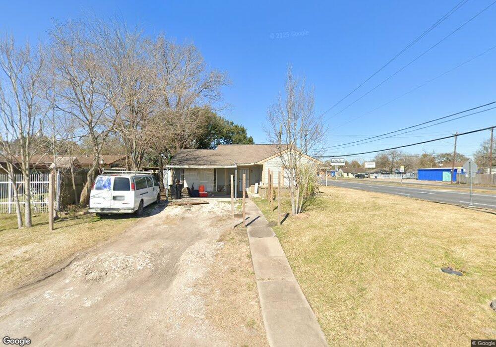7551 Joplin St unit B, Houston, TX 77087 - photo 1