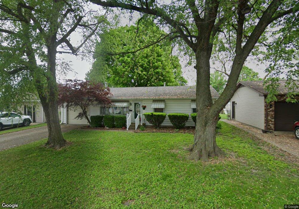 904 N 29th St, Mattoon, IL 61938 - photo 1