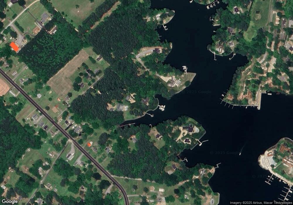 158 Gordon Dr, Weems, VA 22576 - photo 1