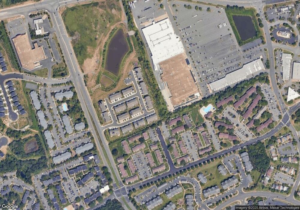 7435 Cedarwood Grove Ln, Manassas, VA 20109 - photo 1