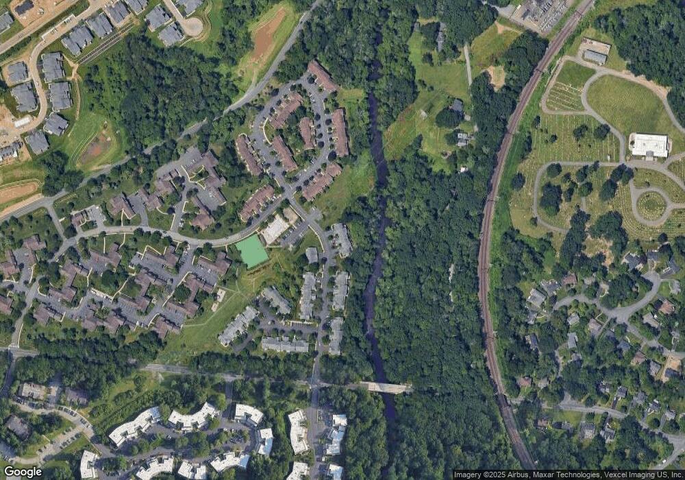 34 Coachlight Dr, Chatham, NJ 07928 - photo 1