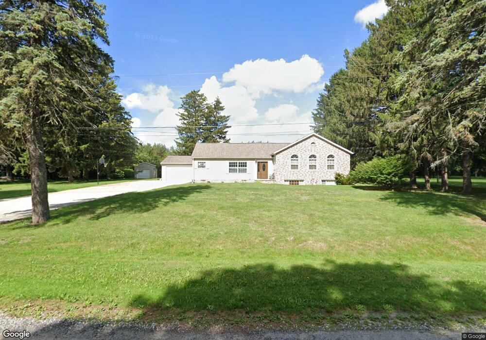 1540 Fraser Rd, Kawkawlin, MI 48631 - photo 1