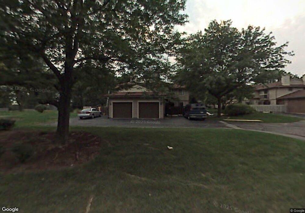 1747 S Carriage Ln unit B2, New Berlin, WI 53151 - photo 1