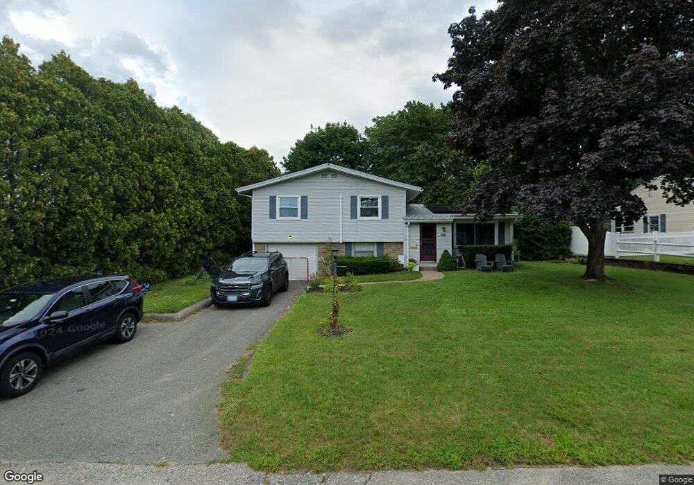 197 Dawn Blvd, Woonsocket, RI 02895 - photo 1