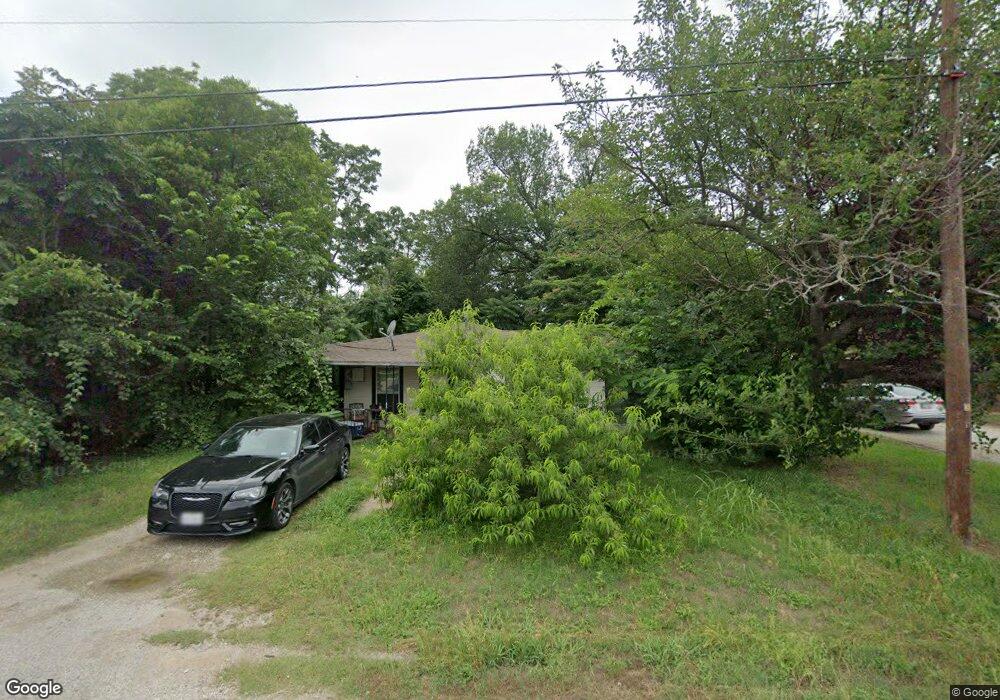 809 N Avenue A, Springtown, TX 76082 - photo 1