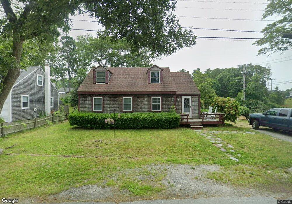 2 Maple St, Buzzards Bay, MA 02532 - photo 1