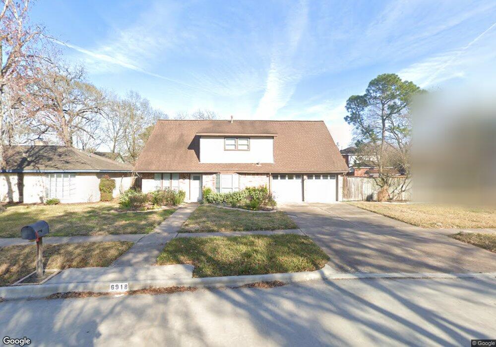 6918 Wagonwheel Ln, Houston, TX 77088 - photo 1
