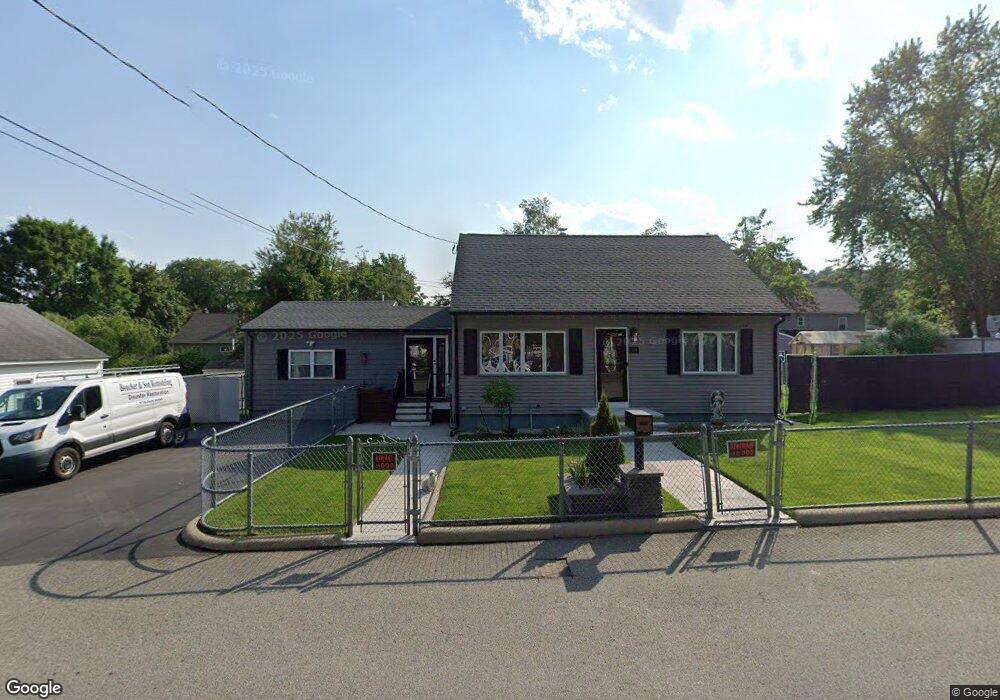 24 Long Pond Dr, Dracut, MA 01826 - photo 1