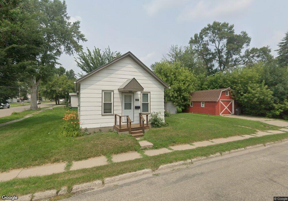 544 4th St SW, Jamestown, ND 58401 - photo 1