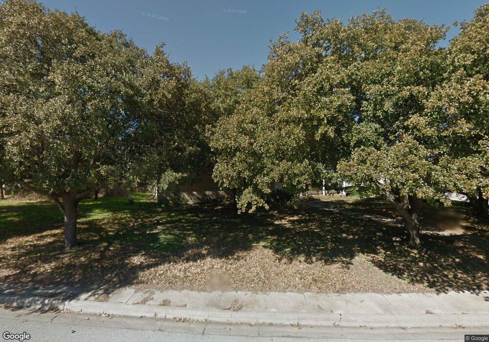 1900 Tulane Ave, Gainesville, TX 76240 - photo 1