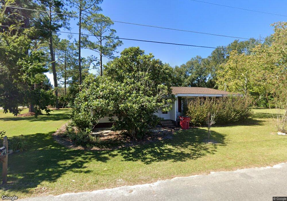 319 Grove Hill Ave, Blackshear, GA 31516 - photo 1