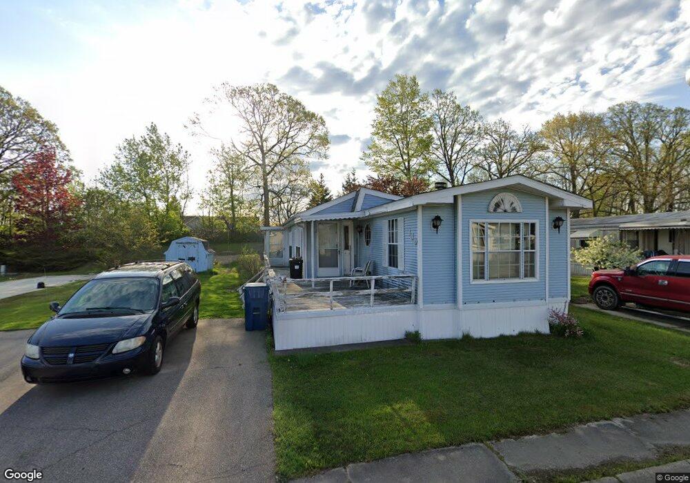 139 E Suffolk Ct, Flint, MI 48507 - photo 1