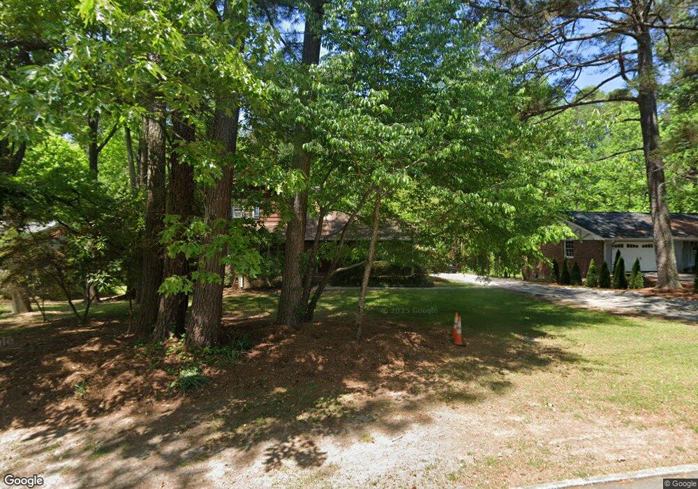 5647 Pinedale Cir, Sugar Hill, GA 30518 - photo 1