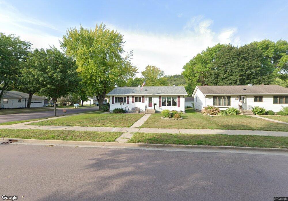 1205 N Payne St, New Ulm, MN 56073 - photo 1