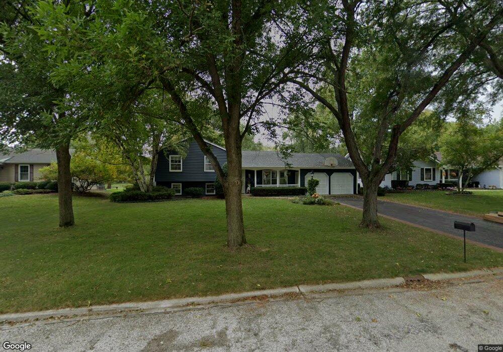 1054 Cardinal Ct, Batavia, IL 60510 - photo 1