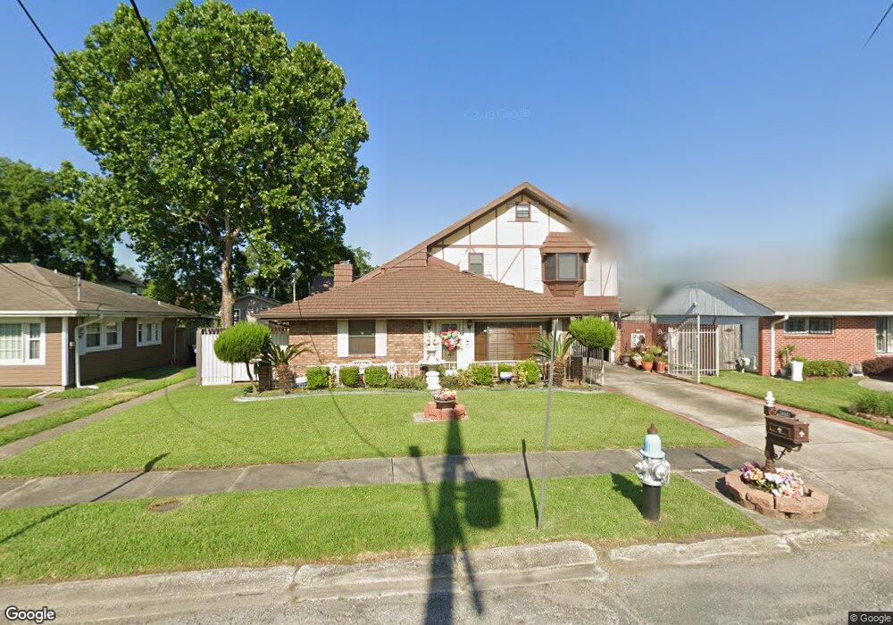 4950 Gallier Dr, New Orleans, LA 70126 - photo 1