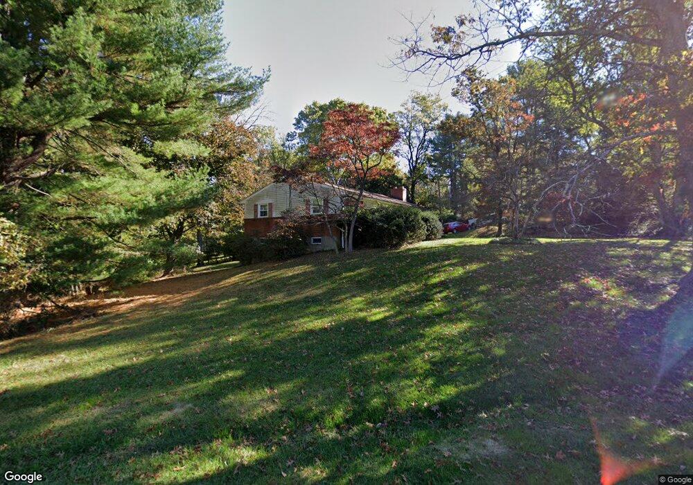 5814 Lakeview Dr, Sykesville, MD 21784 - photo 1