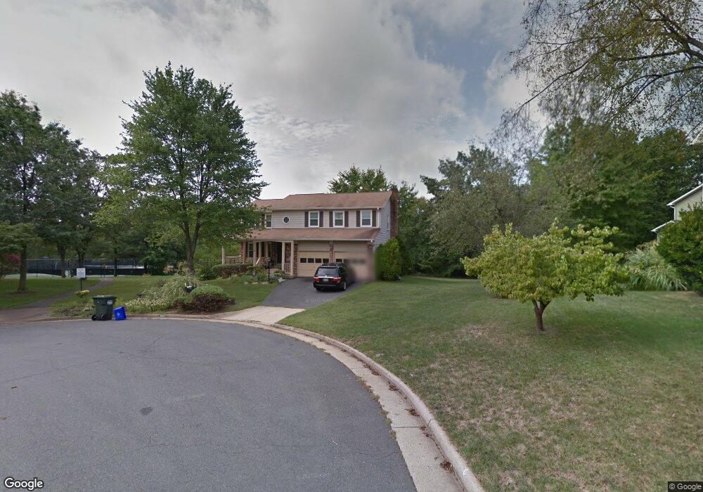 3610 Deerberry Ct, Fairfax, VA 22033 - photo 1