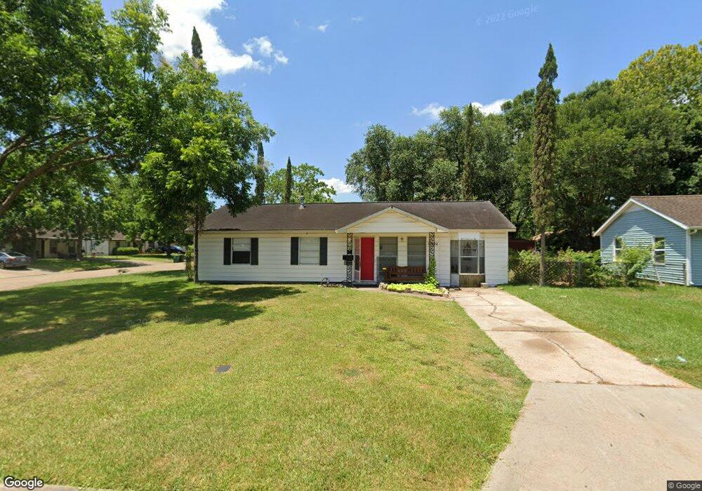 10922 Ritow St, Houston, TX 77089 - photo 1