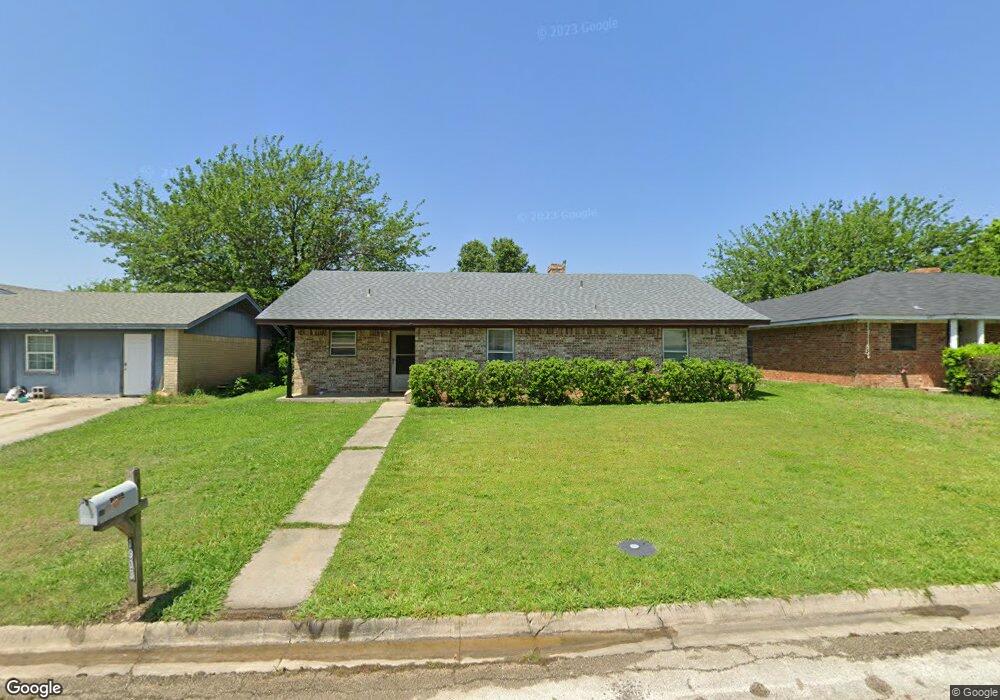 1903 Arkansas St, Gainesville, TX 76240 - photo 1