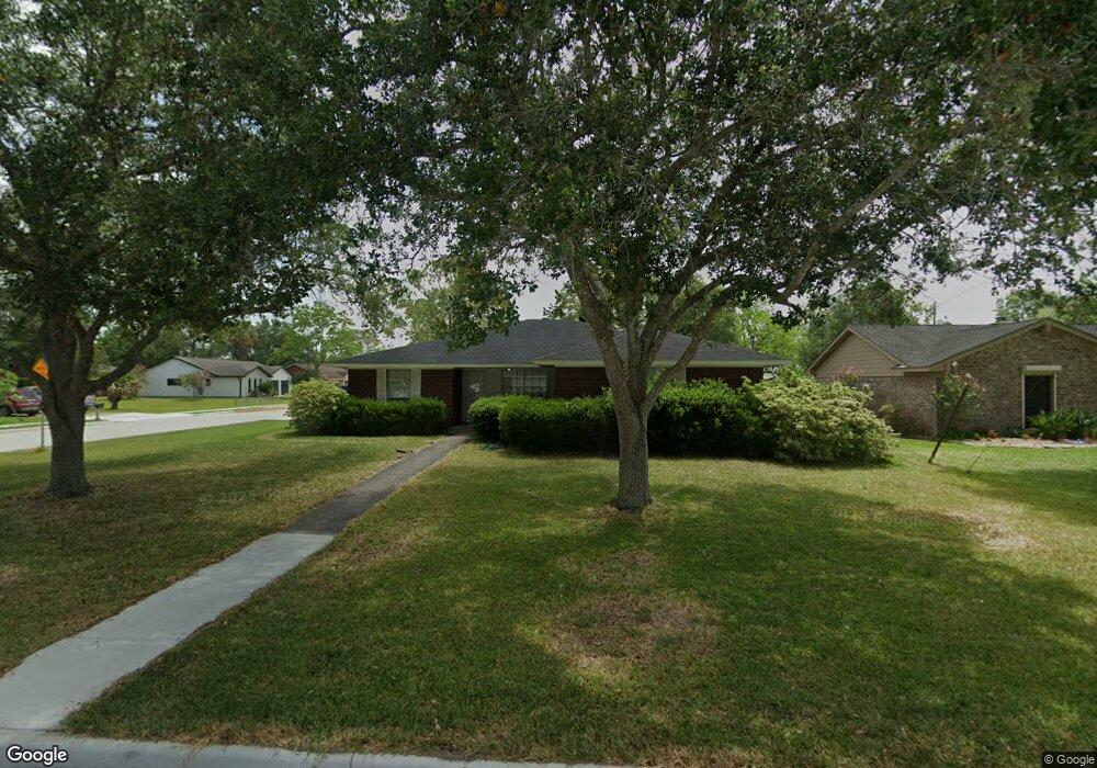 1901 Adams St, Alvin, TX 77511 - photo 1
