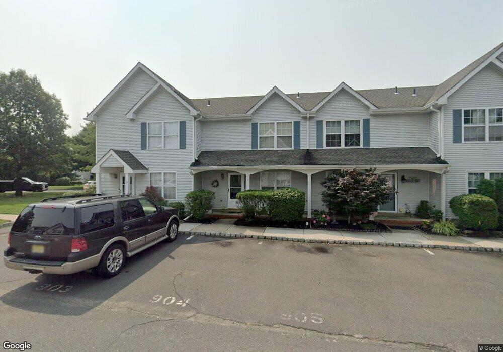 31 Heather Ct unit 207, Monmouth Junction, NJ 08852 - photo 1