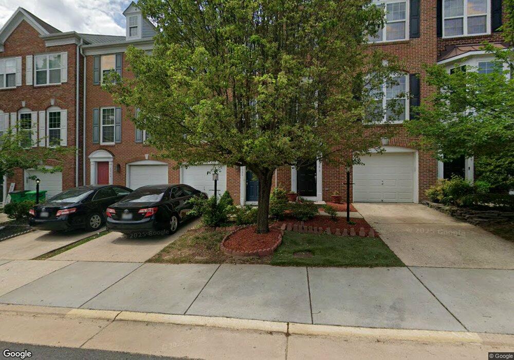 8938 Singleleaf Cir, Lorton, VA 22079 - photo 1