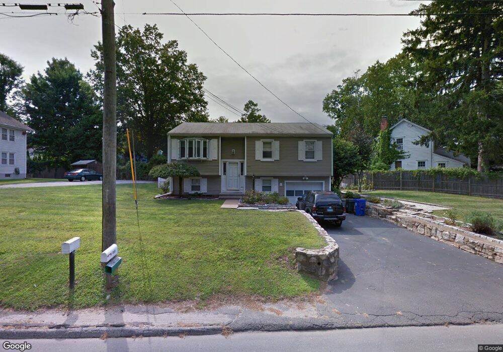 343 Strawberry Hill Ave, Norwalk, CT 06851 - photo 1