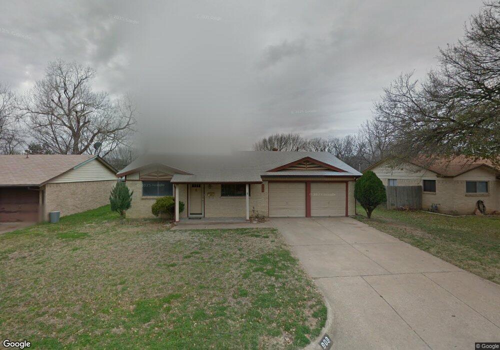 909 Russell Ln, Bedford, TX 76022 - photo 1