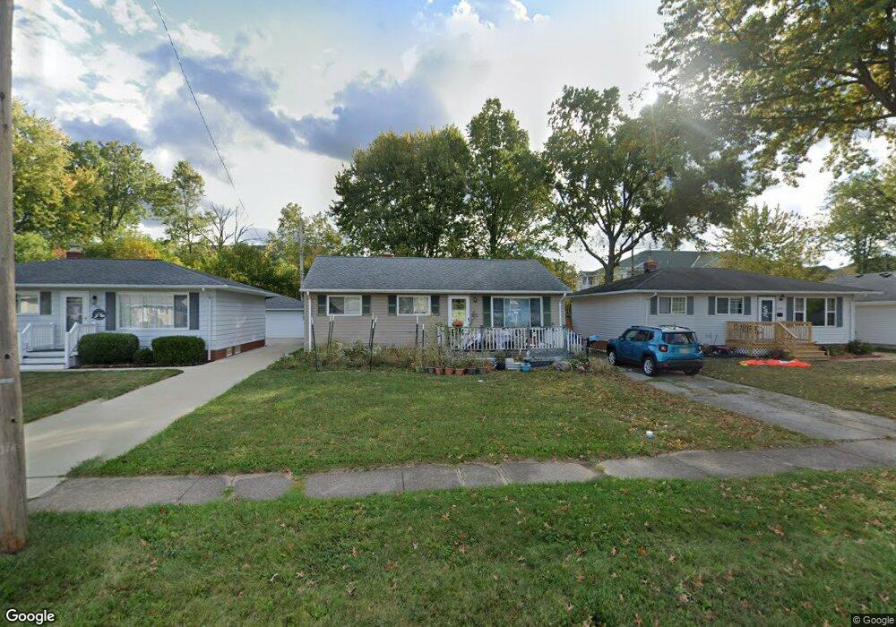 339 Erieview Blvd, Sheffield Lake, OH 44054 - photo 1